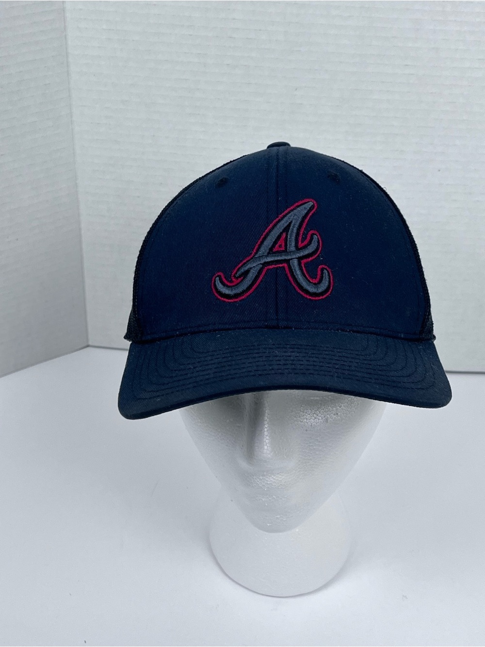 Fan Favorite Atlanta Braves Adjustable Snap Back Trucker Cap One Size; Baseball